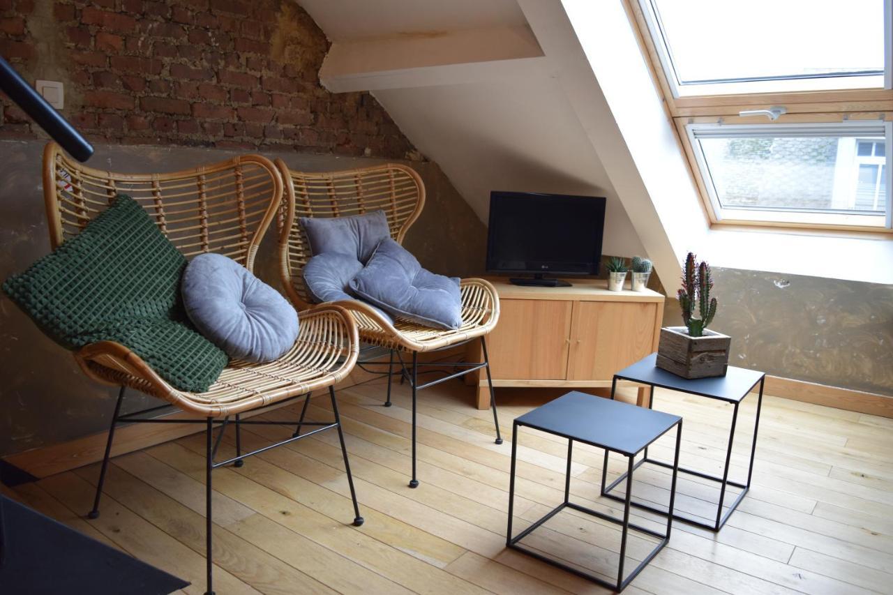 Le Patio Belle Maison En Plein Centre Ville, Avec Grande Terrasse Au Calme Bastogne Eksteriør billede