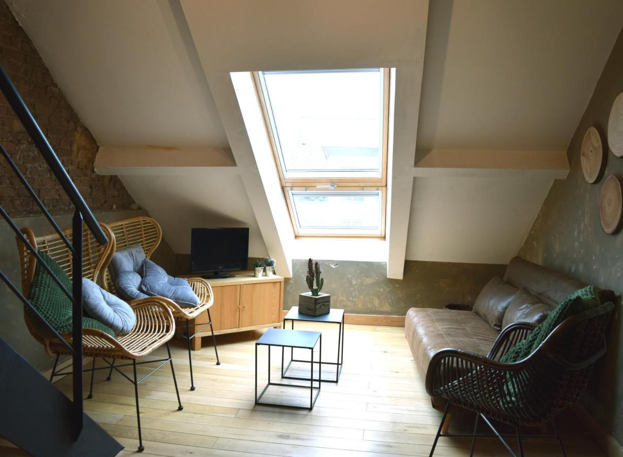 Le Patio Belle Maison En Plein Centre Ville, Avec Grande Terrasse Au Calme Bastogne Eksteriør billede